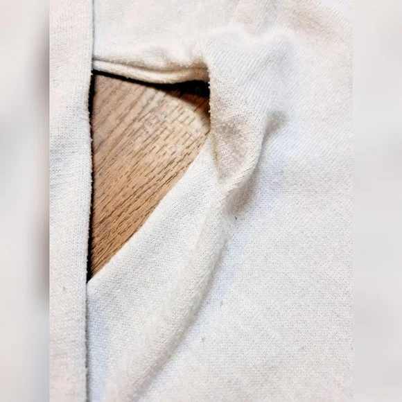 Lolë split back sweater - Picture 2 of 8